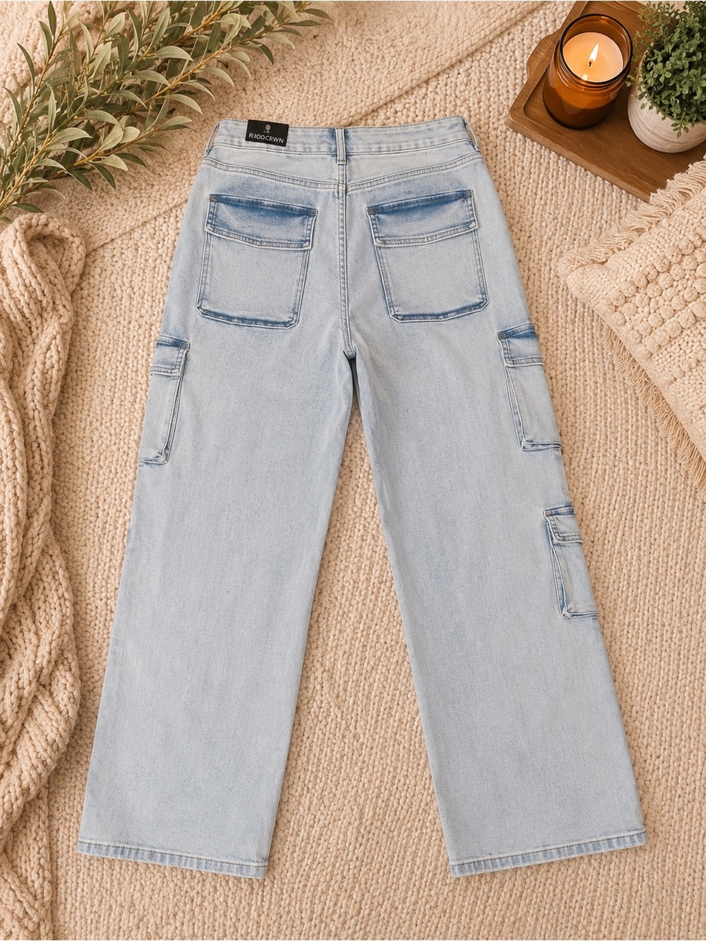 Fashion Nova Light Wash Cargo Jeans – Size 9 – Wide Leg – NWT - Picture 3 of 9